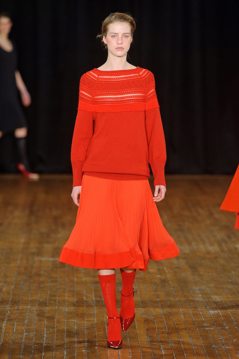 Яркие трикотажные джемпера