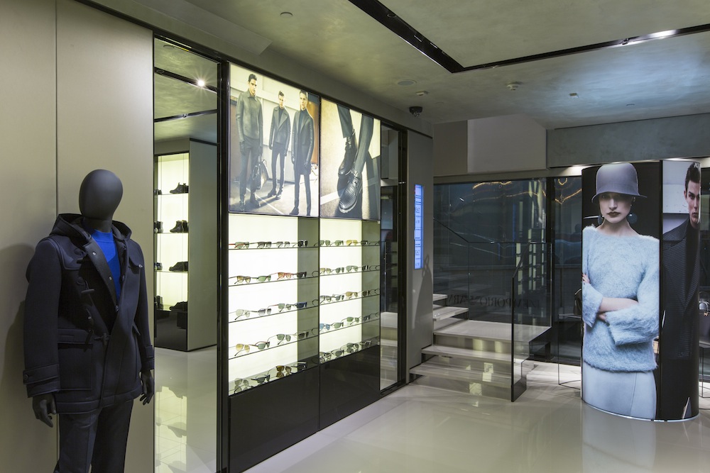 новый бутик Emporio Armani