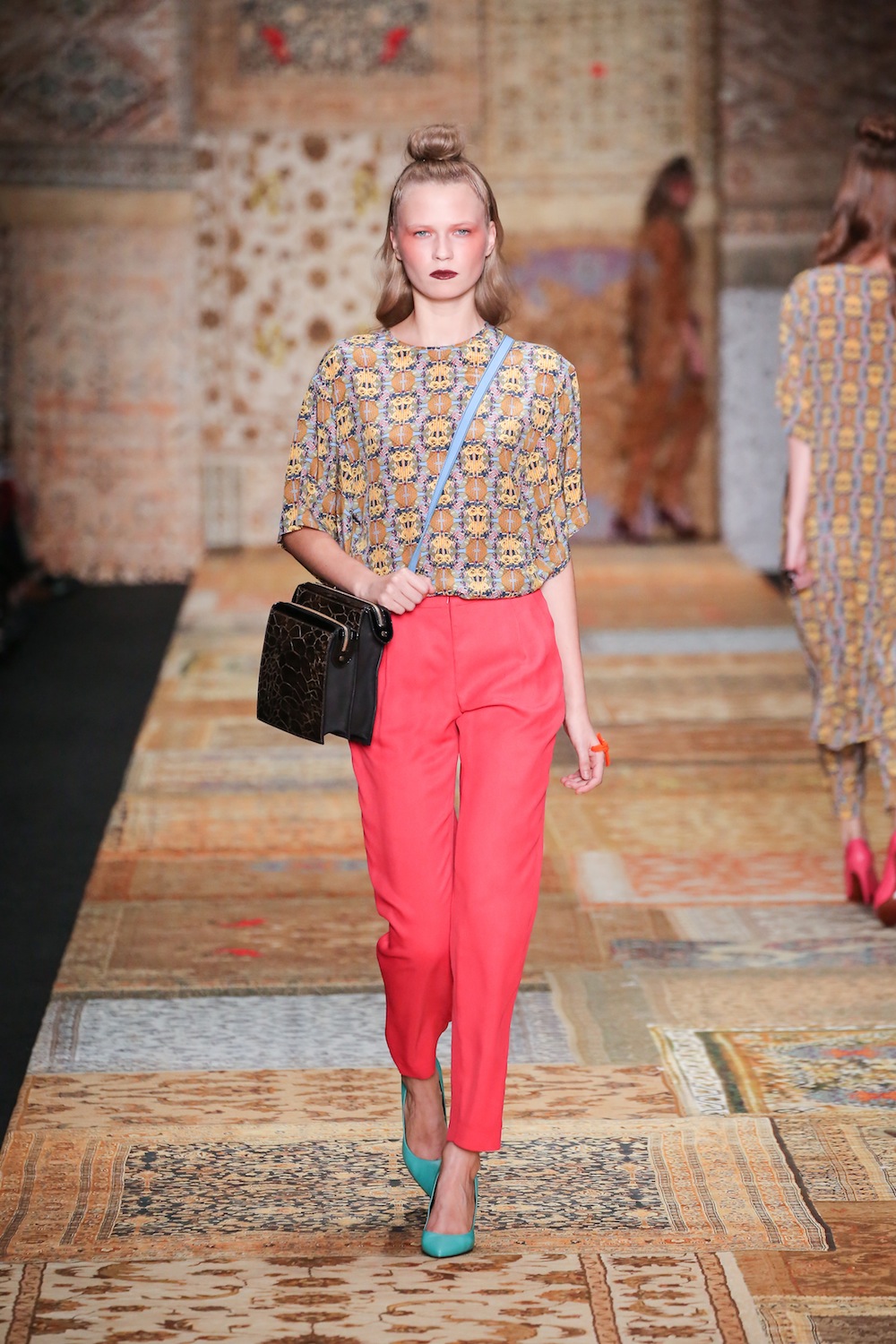 Алена Ахмадуллина