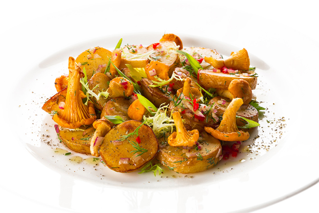 Картофель жаренный с лисичками Картофель жаренный с лисичками