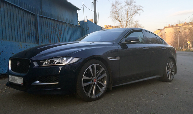 Jaguar XE