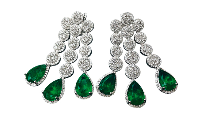 Серьги Cannes Rodery Emerald из белого золота с бриллиантами и изумрудами