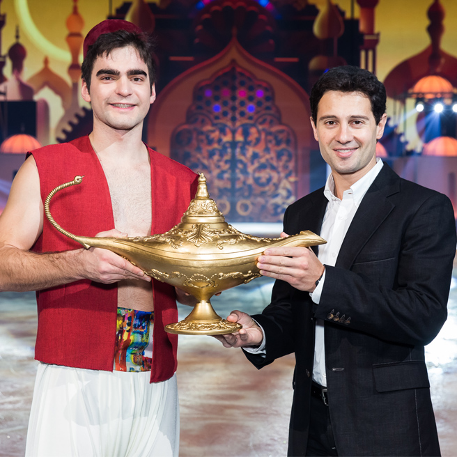 Антон Макарский