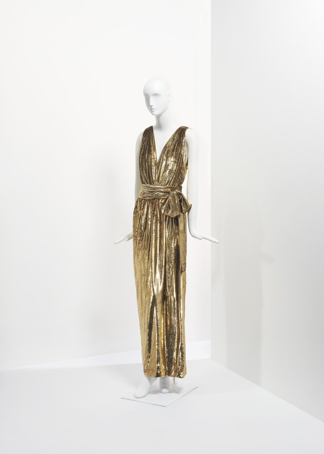 Платье Yves Saint Laurent из золотистого люрекса. 2009 год