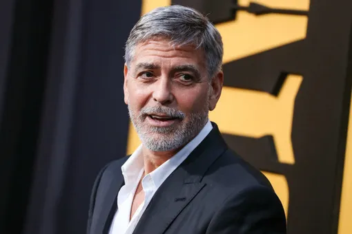«Шлем раскололся»: Джордж Клуни рассказал о своей аварии на мотоцикле