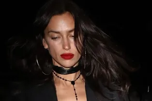 Ирина Шейк произвела фурор на фестивале Coachella в полупрозрачном платье Ирина Шейк произвела фурор на фестивале Coachella в полупрозрачном платье