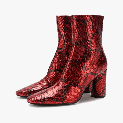 Balenciaga, 75 300 рублей Balenciaga, 75 300 рублей