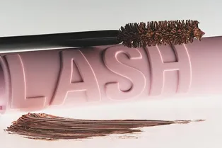 Эта тушь стала главным трендом в Тиктоке, и вот почему вам тоже стоит обратить на нее внимание Эта тушь стала главным трендом в Тиктоке, и вот почему вам тоже стоит обратить на нее внимание