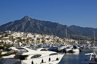 В свою пользу