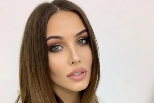 Анастасия Решетова выбрала family look для прогулки с сыном Анастасия Решетова выбрала family look для прогулки с сыном