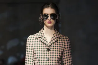 Силуэт с акцентом на талии