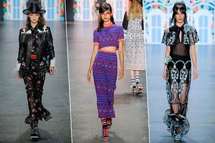 Кантри, кружево и принты: 24 крутых образа Anna Sui, которые украсят это лето