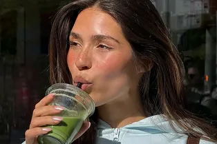 Что такое макияж guava girl, и почему он в моде летом-2025 Что такое макияж guava girl, и почему он в моде летом-2025