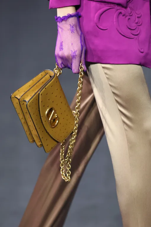 сумки на цепочке