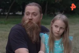 Отец поступившей в МГУ 9-летней Алисы Тепляковой начал конфликтовать с ее сокурсницами