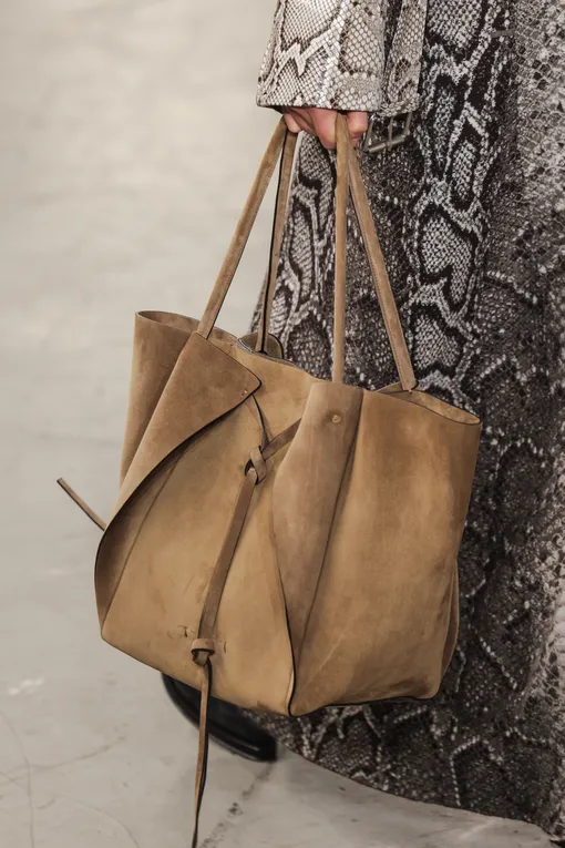 какую сумку тоут купить этой зимой