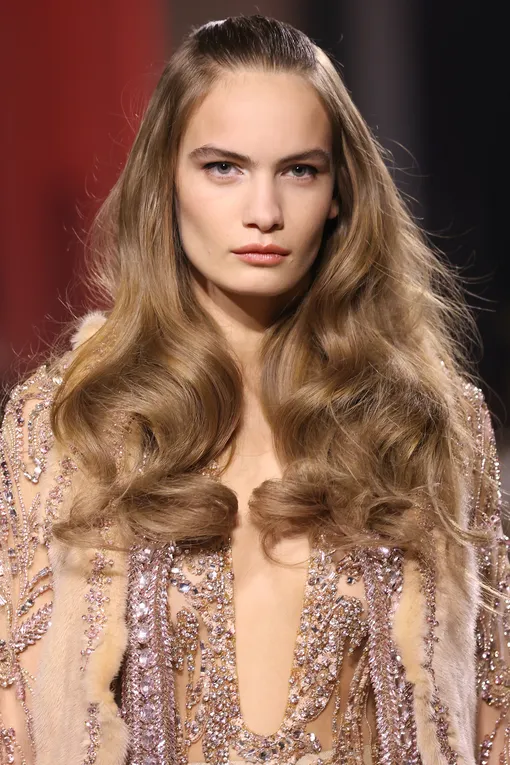 Кутюрная коллекция Elie Saab, весна/лето 2026 Как сделать локоны быстро