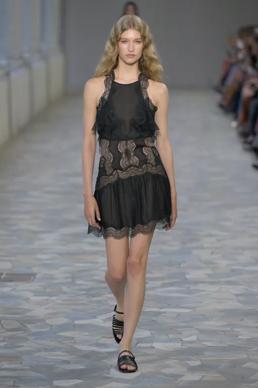 Alberta Ferretti, весна-лето 2025 Alberta Ferretti, весна-лето 2025