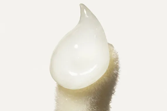 Против сухости и трещин: 17 масок для губ, которые помогут любой помаде ложиться идеально