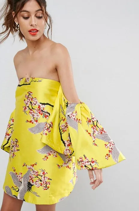 Жаккардовое платье с журавлями ASOS, примерно 6538 руб. Жаккардовое платье с журавлями ASOS, примерно 6538 руб.