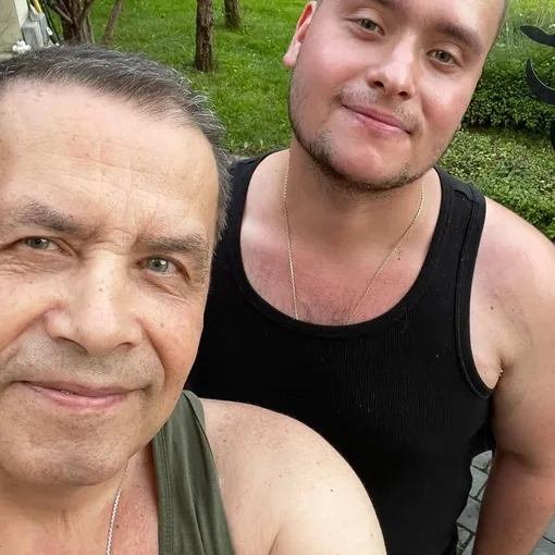 Николай Расторгуев с младшим сыном