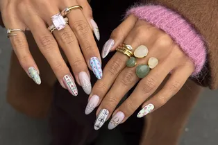 27 идей нежного новогоднего маникюра, которые будут в тренде в конце декабря-2025 27 идей нежного новогоднего маникюра, которые будут в тренде в конце декабря-2025