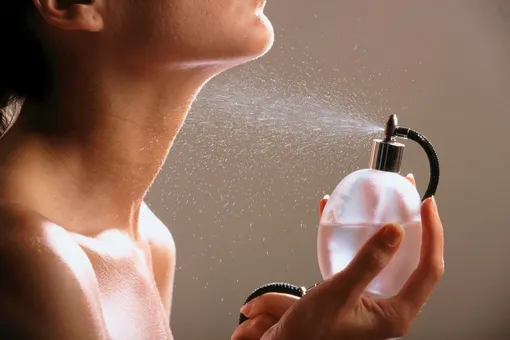 7 способов сделать так, чтобы парфюм держался дольше