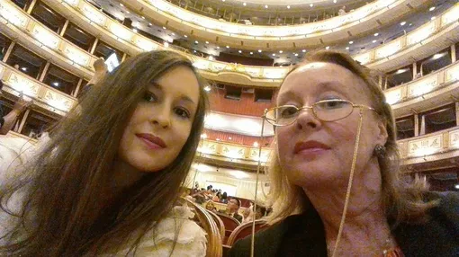 Лариса Удовиченко с дочерью Лариса Удовиченко с дочерью