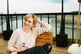 Алена Константинова: «Режиссер нам кричала: "Ребята, хватит смеяться, вы же сексом занимаетесь"!»