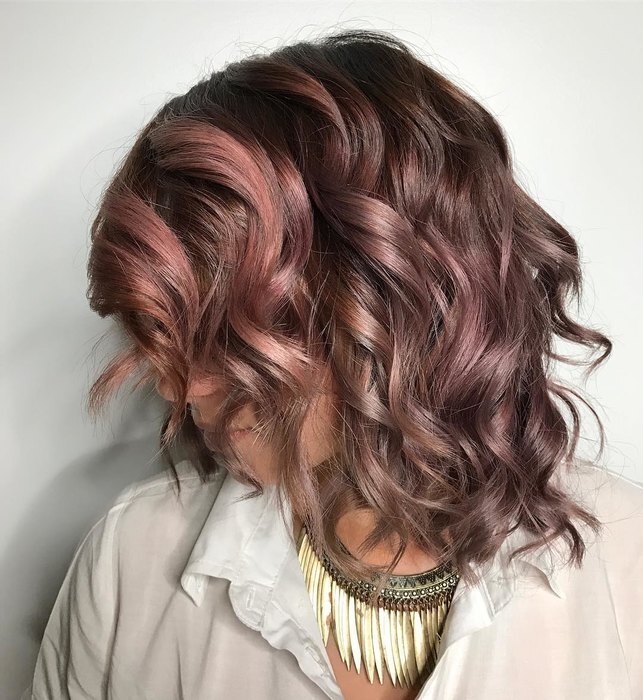 Шоколадно-лиловый тон волос