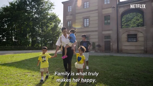 Джорджина Родригес с детьми Джорджина Родригес с детьми