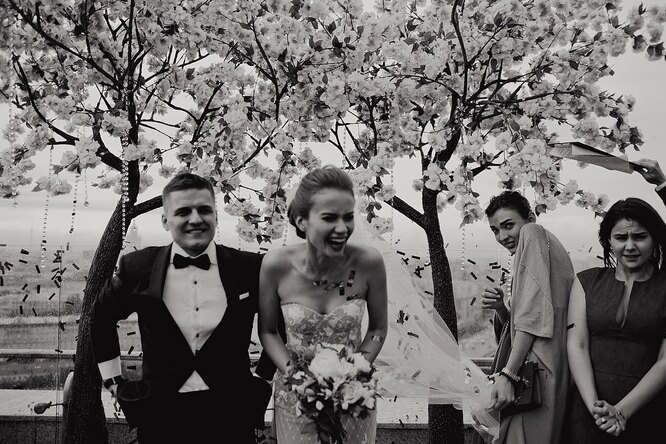 Черно-белая свадебная фотография