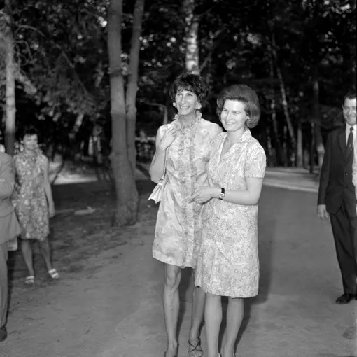 Модницы СССР выбирали платья в цветок