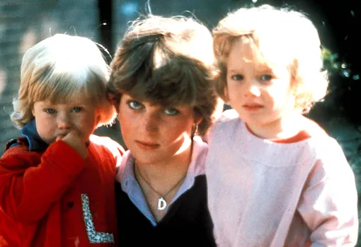 Принцесса Диана с детьми