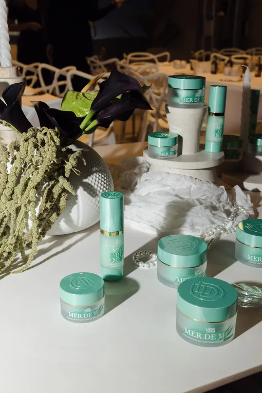 Коллаборация косметического бренда Librederm и мебельной марки Natuzzi Italia Коллаборация косметического бренда Librederm и мебельной марки Natuzzi Italia