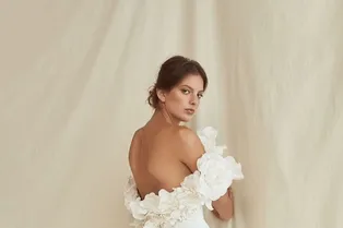 Самая капризная невеста найдет платье своей мечты в новой свадебной линейке Oscar de la Renta