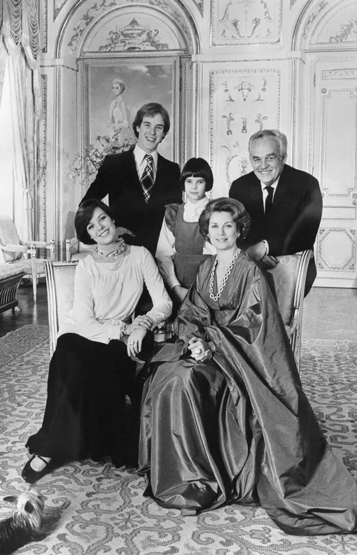 Принцесса Каролина, Грейс Келли, Принц Альберт, принцесса Стефания и Ренье II