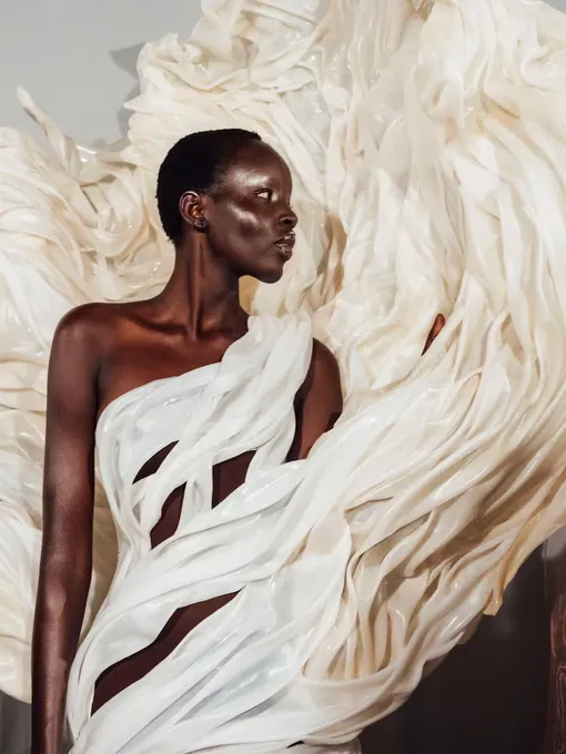 Iris van Herpen, кутюрная коллекция осень-зима 2025/2026 бьюти-тренды кутюрной недели моды