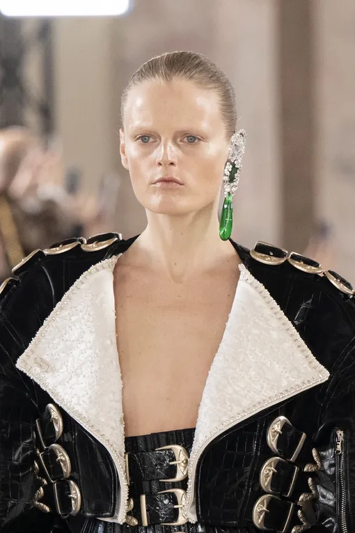 Кутюрная коллекция Schiaparelli, 2024