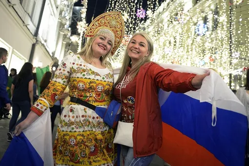 В Сети подписывают петицию против статьи о «русских женщинах, позорящих страну»