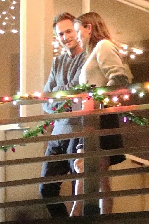 Дженнифер Гарнер и Джон Миллер Дженнифер Гарнер и Джон Миллер