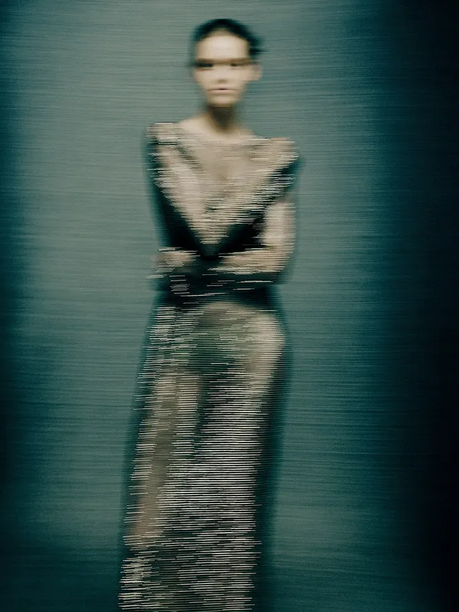 Платье из полиэстера, декорированное стразами Aline