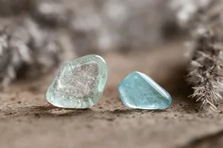 Голубой топаз: магические свойства камня и влияние на мужчин и женщин