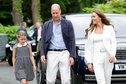Принц Уильям и Кейт Миддлтон с дочерью