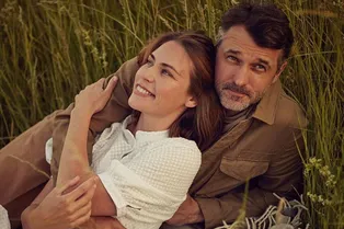 «Кто из нас добрый, а кто злой полицейский, сказать сложно»: звезда сериала «Катя и Блэк» Юлия Мельникова о браке с Павлом Трубинером