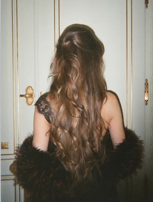 Быстрая прическа на Новый год 2026