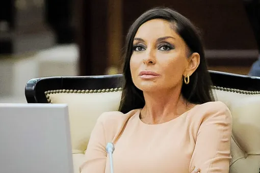 Семейный подряд: Президент Азербайджана назначил жену своим первым заместителем