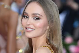 Mushroom Blonde — тренд для поклонниц блонда, который стоить взять на заметку прямо сейчас Mushroom Blonde — тренд для поклонниц блонда, который стоить взять на заметку прямо сейчас