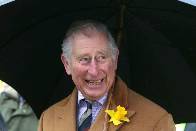 Принц Чарльз носит одни туфли и пиджак уже 50 лет