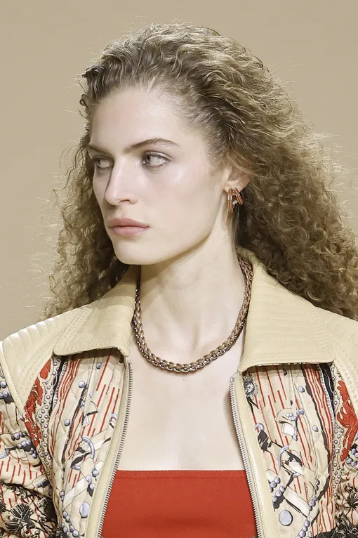 Hermes, весна-лето 2026 Как сделать кудри на новый год